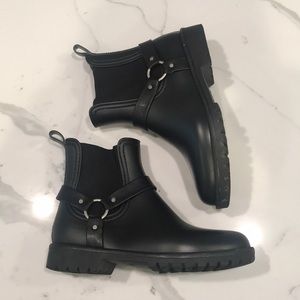 Bernardo Moto Rain boots size 9